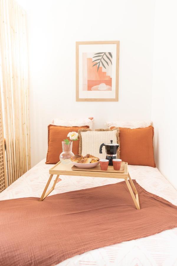 Cosy Et Comfort Studio Equipe A Clichy 5 Min Metro Exterior foto