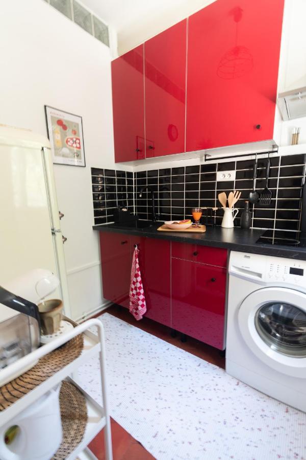 Cosy Et Comfort Studio Equipe A Clichy 5 Min Metro Exterior foto